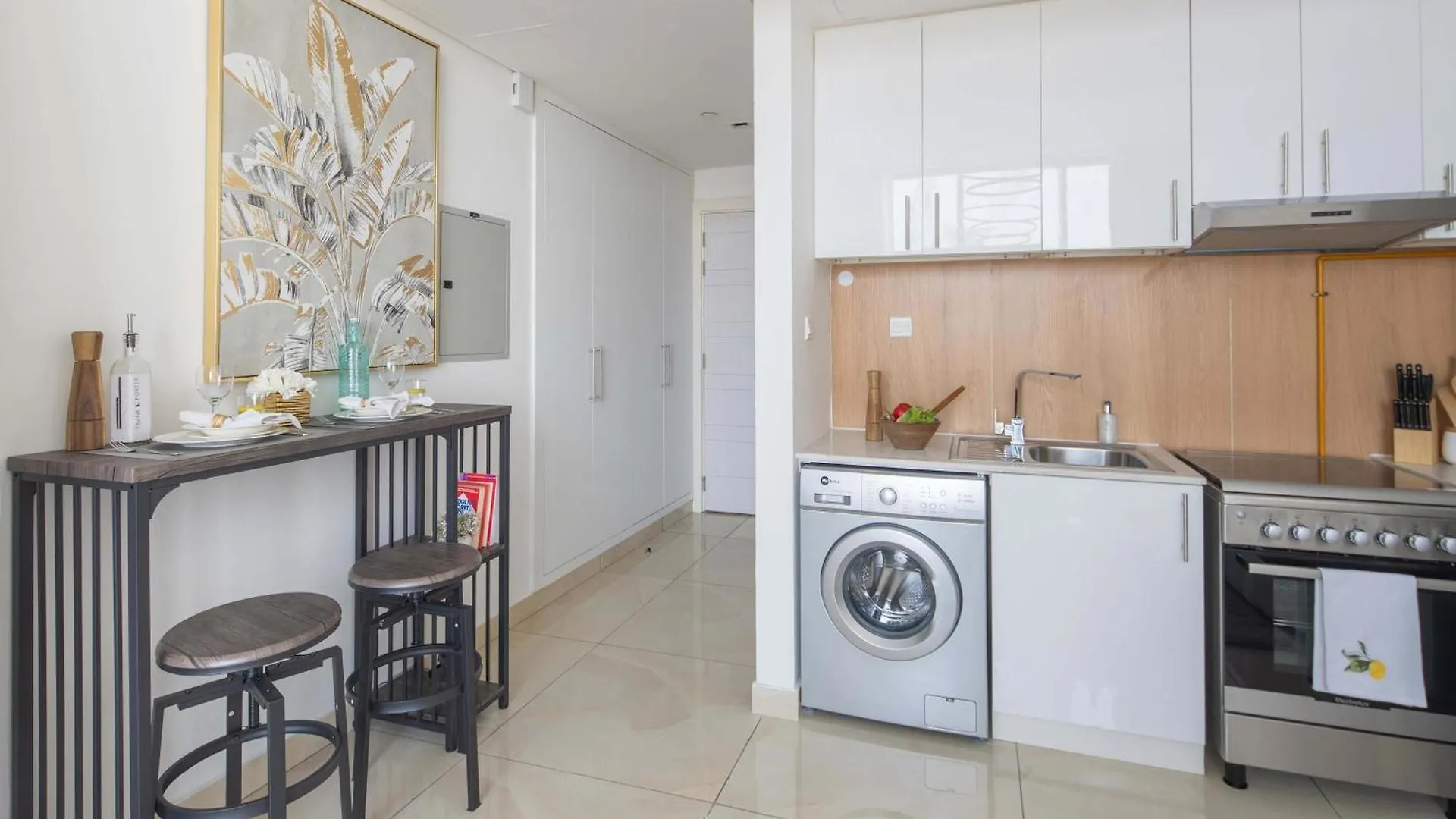 Apartment Frank Porter - Square Tower Dubai