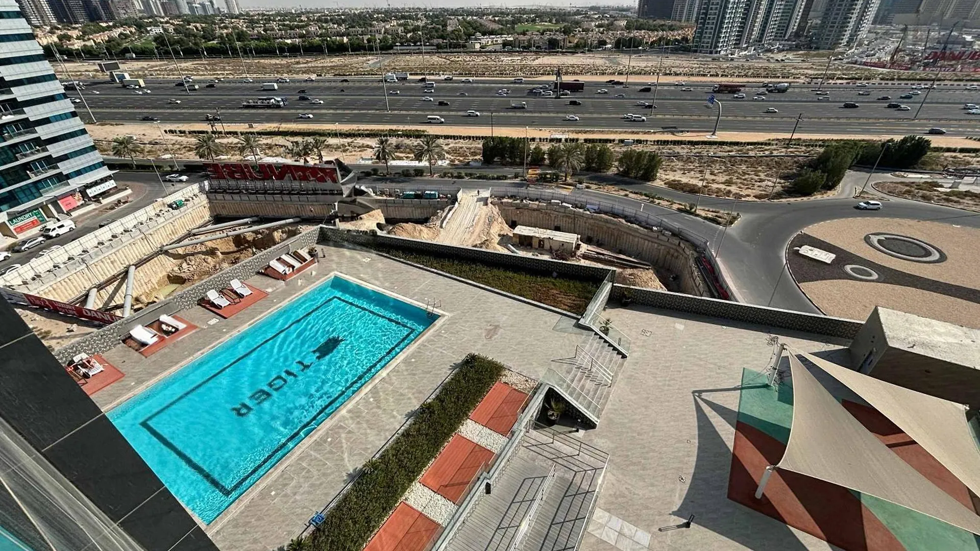 Frank Porter - Square Tower Dubai United Arab Emirates